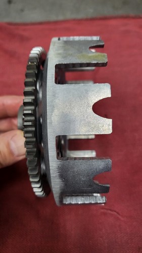 YAMAHA IT200 CLUTCH BASKET IT 200 1984 - 1986 - Picture 2 of 3