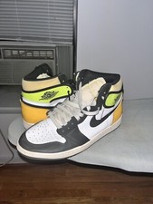 Size 11 - Jordan 1 Retro High OG Volt