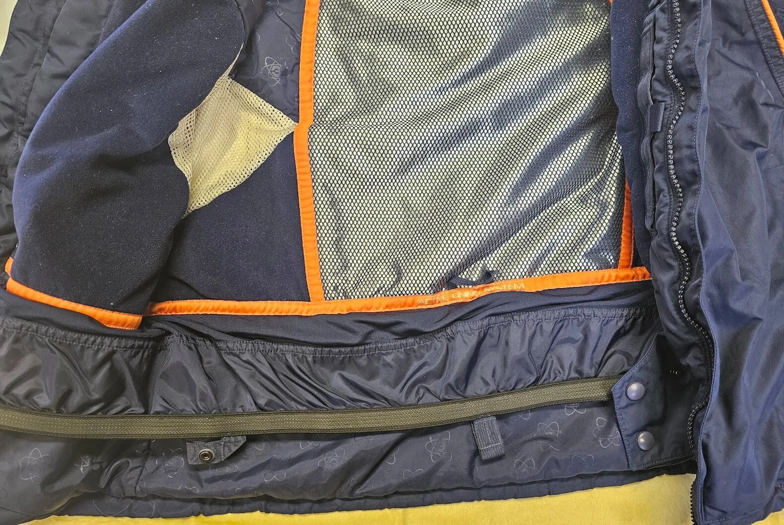 burton formula snowboarding ski active lining system orange jacket