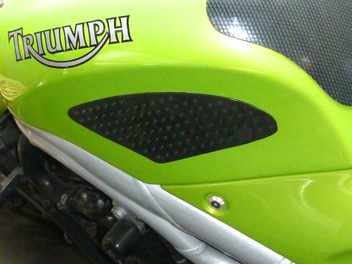 Triumph
SPEED TRIPLE 1997-2007 Traction tank pads GRIPPER STOMP GRIPS EASY RG1 - Picture 3 of 11
