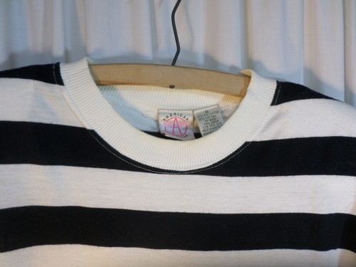 Vintage American Weekend Damen schwarz gestreifter Kurzarm Pullover Oberteil - Gr. S - Bild 2 von 9