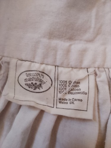 Vintage Laura Ashley 1970s Made in Carno Wales Apron Pinafore Crochet Lace - Picture 5 of 19
