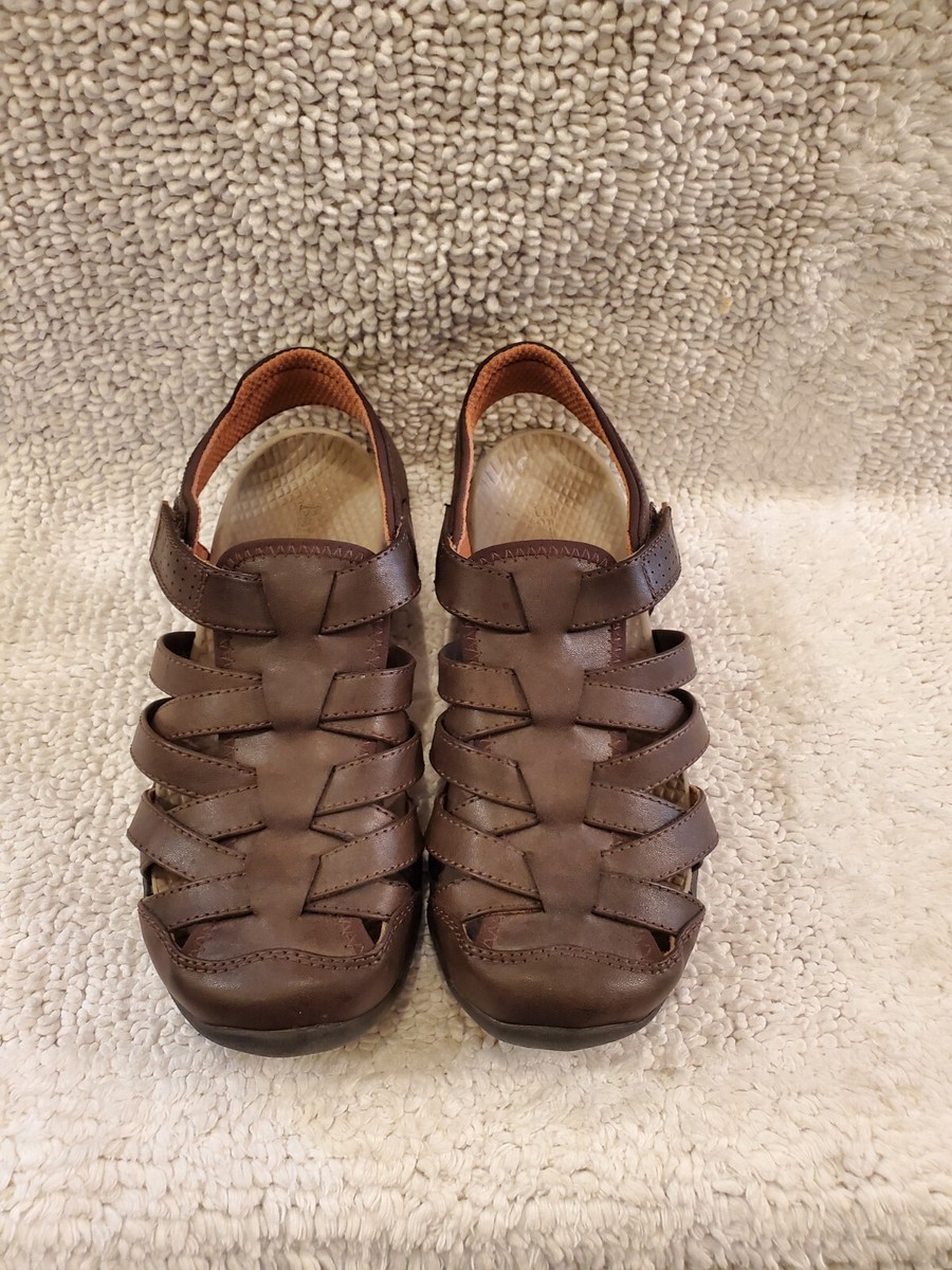 Bare traps closed toe sandals sale