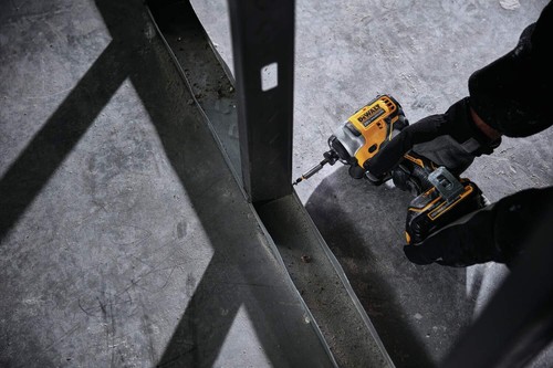 DEWALT ATOMIC 20V MAX* Kit de atornillador de impacto (DCF809C1) - Imagen 9 de 11