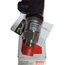 1pc New Danfoss 060G3821 Pressure Transmitter