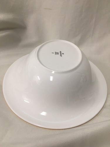 Wedgwood 'Oberon' 9.75 Inch OVAL VEGETABLE BOWL - Mint - Picture 6 of 7
