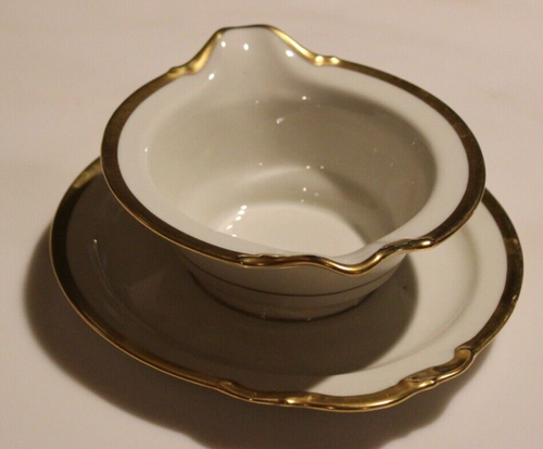 Royal Ivory KPM Wilshire Pattern Gravy Boat Attached Underplate Germany 8" x 3" - Picture 3 of 6
