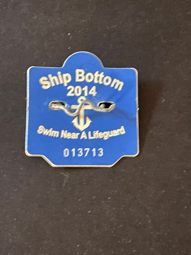 Vintage Ship Bottom LBI NJ ~ 2014 & 2018 Seasonal Beach Badges Tags - Imagen 2 de 5