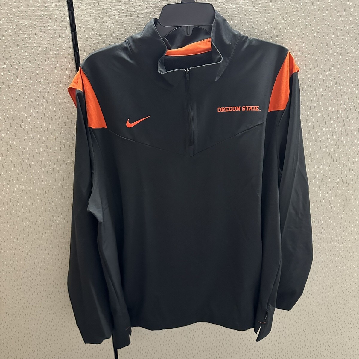 Nike Beavers フード付きウェア XL NWOT Oregon State Beavers XL Nike Black 1/4 Zip On Field