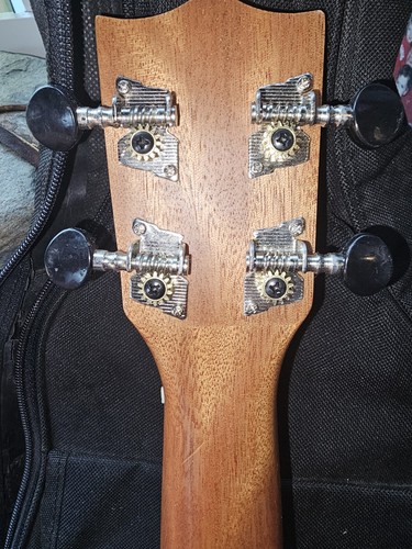 Ukelele de concierto LEOLANI / madera - Leolani S10 4 cuerdas 2016 21" L 12" cuello - Imagen 7 de 12