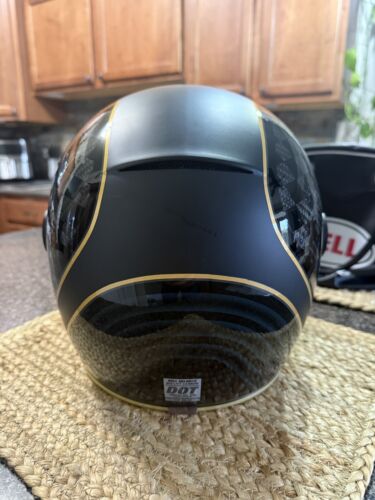 Bell Helmet Bullitt Carbon (RSD Check It Matte/Gloss Black) - Picture 3 of 11