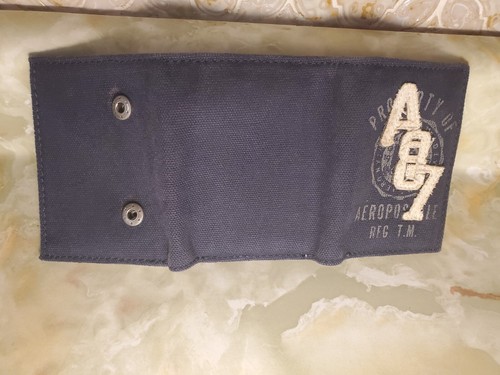 VTG MENS AEROPOSTALE  BIFOLD BUTTON WALLET. BLUE W/ PLAID INTERIOR ~ PRE-OWNED  - Picture 2 of 12