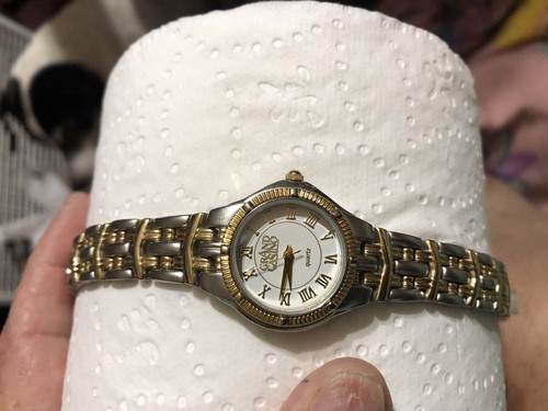 ladies Grand Casino Wristwatch Looks Brand New - Picture 2 of 5