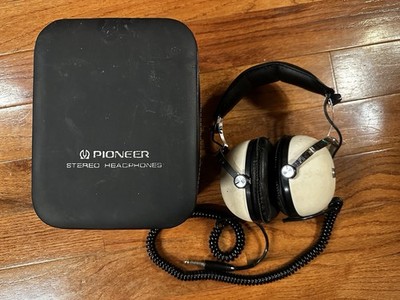 Vintage Retro Pioneer SE-50 Stereo HEADPHONES in Case- Made in Japan- DJ- TESTED