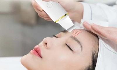 3-in-1 Ultraschall Gesichtspeeling - Hautspatel für Tiefenreinigung, Lift &...