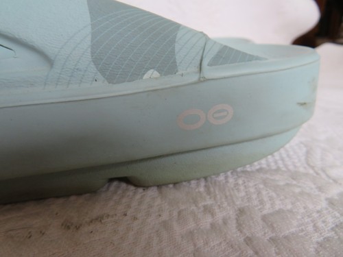 SANDALIAS DEPORTIVAS OOFOS ORIGINALES EDICIÓN LIMITADA, TALLA M7/W9 - Imagen 7 de 8