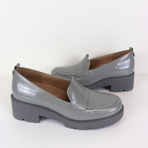 Mocasines Naturalizer DARRY 6 plataformas suela tacón bloque gris charol - Imagen 4 de 8
