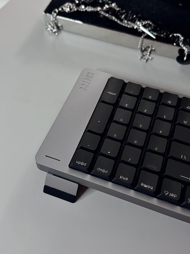 LOFREE Flow2 100keys Low-Profile Wireless Mechanical Keyboard Space Grey Black - Picture 9 of 24