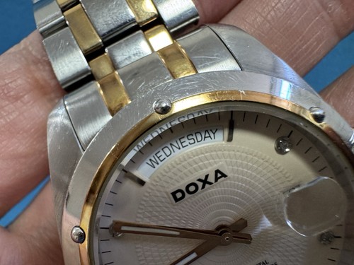 Orologio Uomo Svizzero Doxa Day Date 40mm D171R Bicolore Diamante Originale Quadrante Salmone - Foto 13 di 21