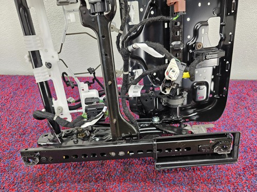 AJUSTADOR DE PISTA ASIENTO DELANTERO IZQUIERDO JEEP GRAND CHEROKEE LAREDO WL 21-24 OEM - Imagen 5 de 8