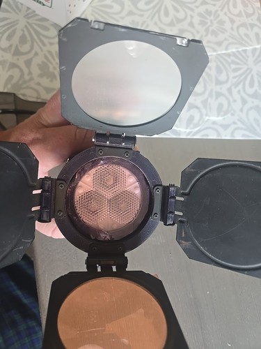 IDX X3 LED Camera Light - Picture 9 of 9