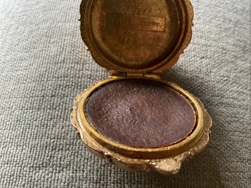 Estee Lauder QUEEN Victoria Empress COIN Perfume Compact 1979 BRITISH ROYALS UK - Picture 8 of 11