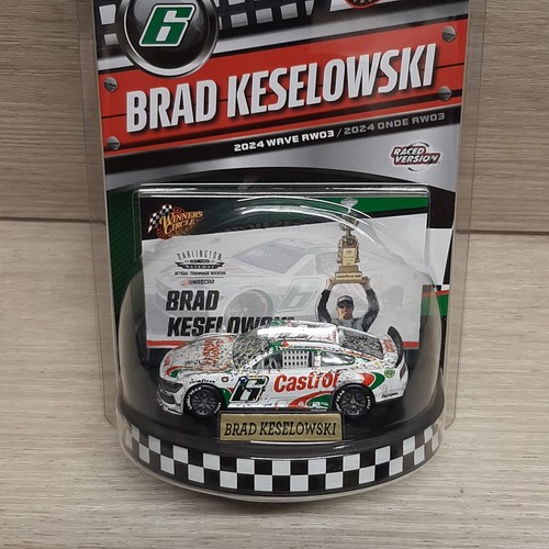 Winner's Circle #6 Brad Keselowski 2024 Castrol NASCAR 1:64 Raced Lionel Racing - Picture 2 of 9