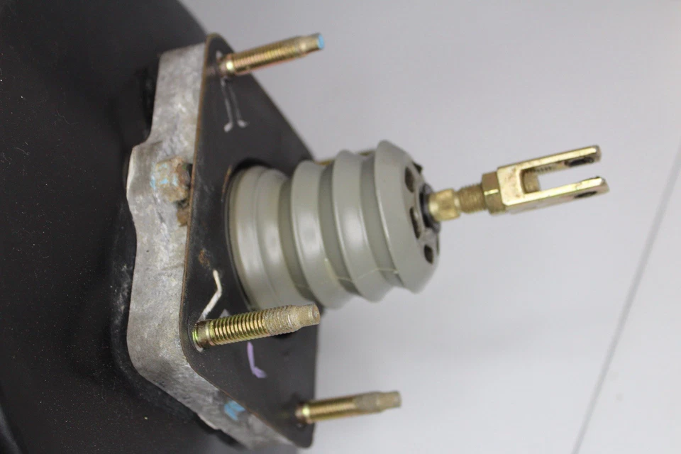 Toyota Sequoia 2003-2007 4,7 L motor V8 refuerzo de freno cilindro maestro fabricante de equipos originales Foto 2 de 4