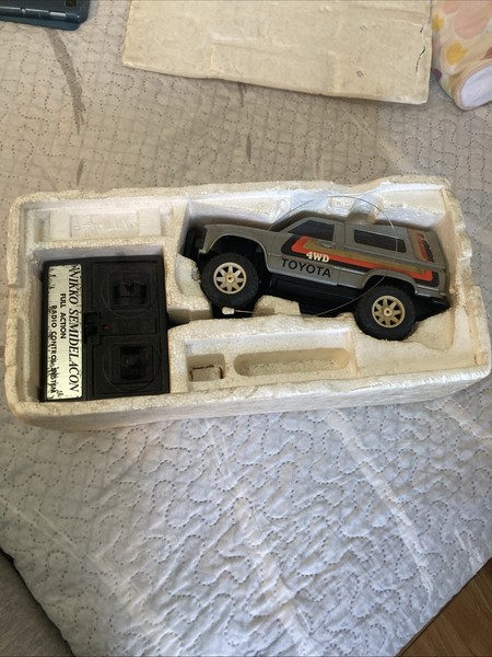 Toy Nikko Semidelacon full action Radio control system Toyota 4WD