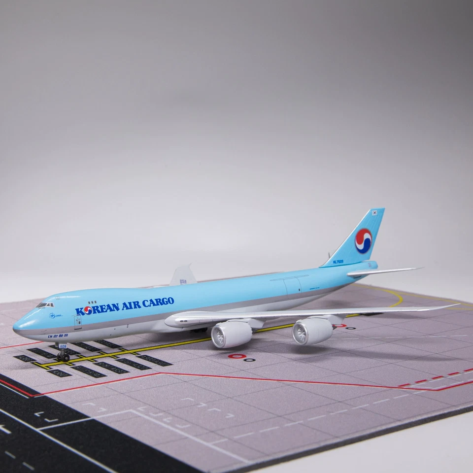 1/400 Scale Dragon Boeing 747-8F Korean Air Cargo 56324 Aircraft Finished Model - Image 3 of 4