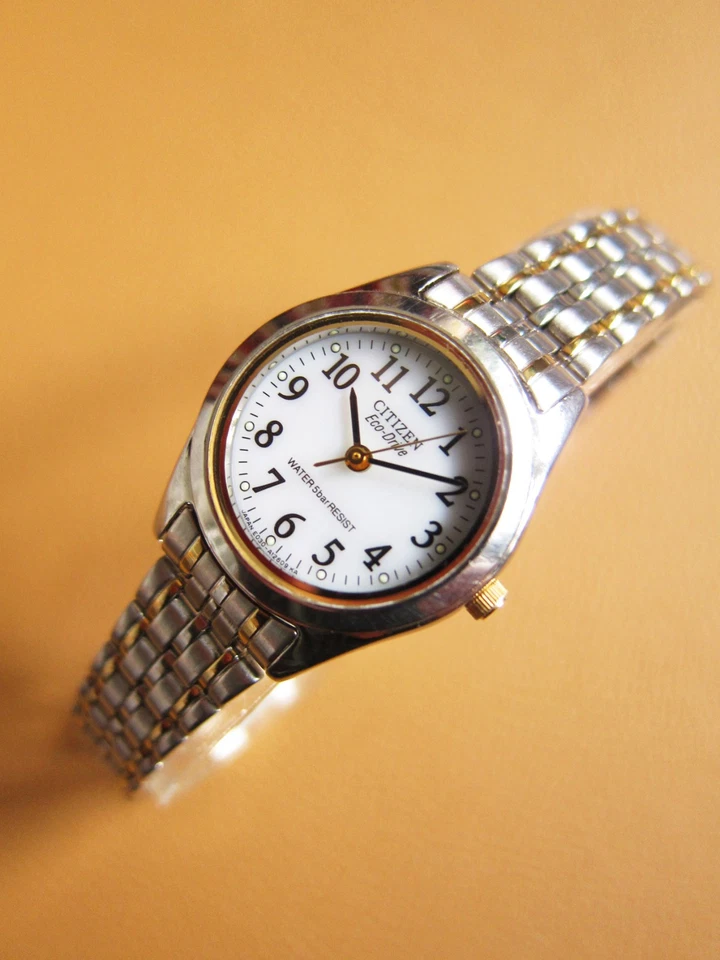 Reloj Citizen E030-L20484 TA Eco-Drive para Damas Solar SS (HECHO EN JAPÓN) Foto 3 de 4