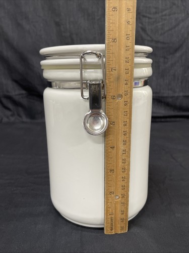 Vintage 8” Bee House White Ceramic Kitchen Storage Canister Jar With Lid - Picture 2 of 10