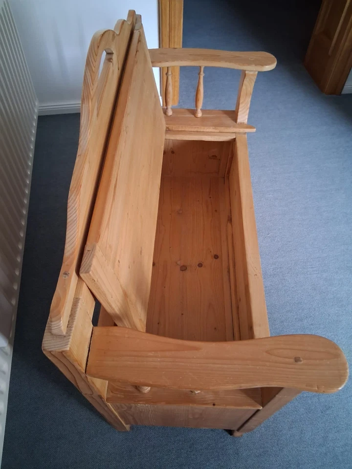 Liebhaberstück Truhenbank mit Stauraum - Bild 2 von 4