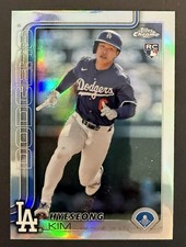2025 Topps Chrome Hyeseong Kim Rookie Refractor SP #152 Los Angeles Dodgers ￼