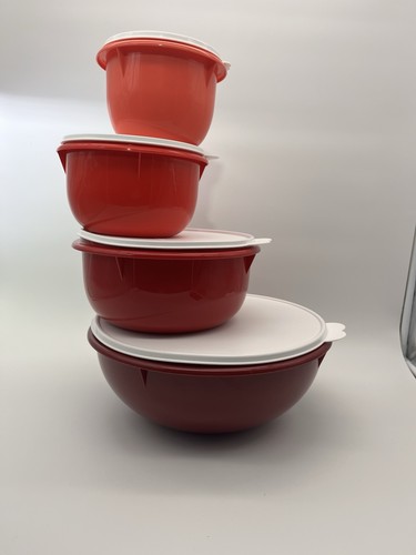 Brandneu Tupperware Thatsa Schüsseln Set 4 Rottöne mit weißen Dichtungen - Bild 1 von 12