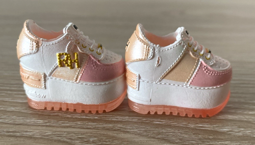 Rainbow High Doll Georgia Bloom Peach Shoes Lot of 2 Pairs Sneakers Pre-Owned - Picture 2 of 11