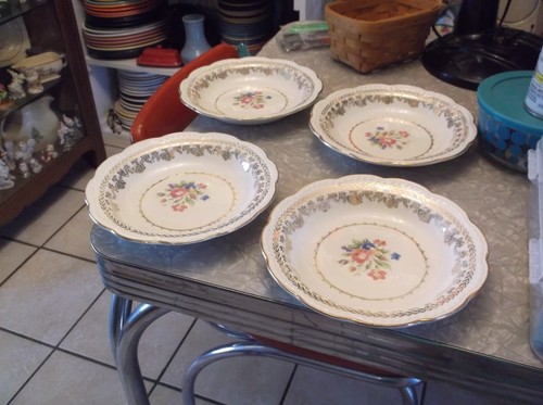 Vintage Stetson 22 Kt Gold Trim American Beauty Soup Bowls 8 1/2 inch - Picture 2 of 7