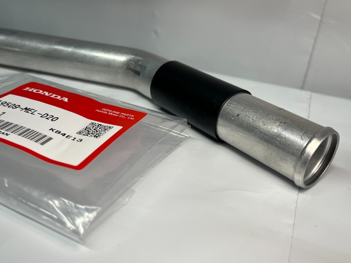 New Honda 2006-2007 CBR1000 RR Radiator Water Pipe Hose Tube