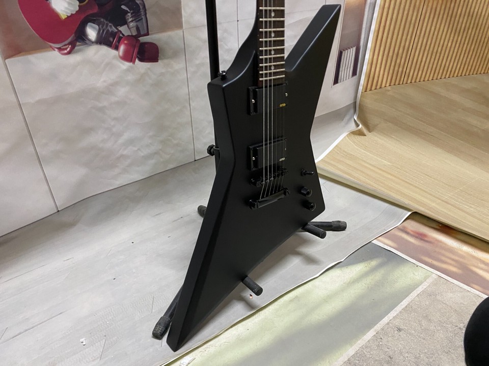 LTD JH-2 James Hetfield Explorer Chitarra Elettrica - Black Diamond Plate - Professionale