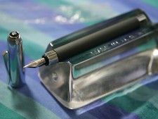 Graf von Faber-Castell BENTLEY ONYX GREY NIB M brand new no box