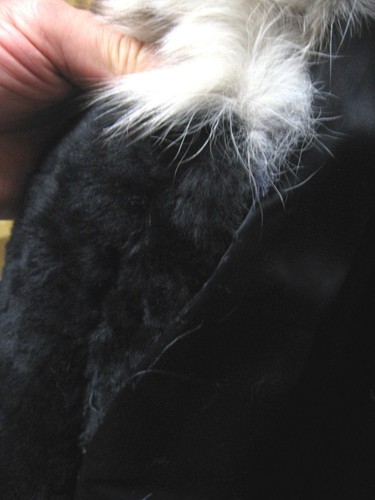 Exquisite Woman's Mouton? Fur w/ Fox Trim Long Coat Size 14 - Very Fine! - Picture 10 of 11