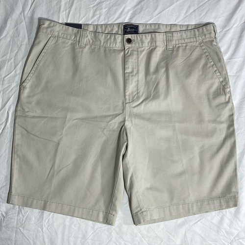 G.H. Bass & Co. mens stone khaki rugged flat front 10" chino shorts - size 42 - Picture 2 of 10