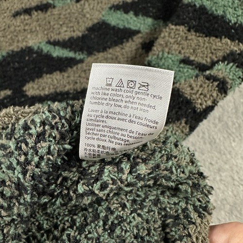 BAREFOOT DREAMS Cozychic Size LARGE Green Camo Pullover SWEATER Crew Neck Womens - Picture 12 of 16