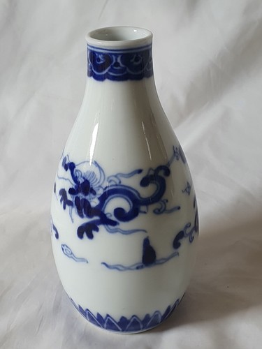 ORIENTAL BLUE AND WHITE STEM VASE, PROBABLY 20THCENTURY - Picture 2 of 11