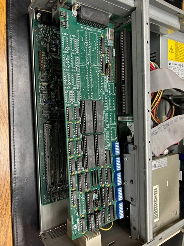 IBM DESKTOP COMPUTER MODEL 933 TYPE 6384 RARE VINTAGE BOOTS UP - Picture 3 of 5