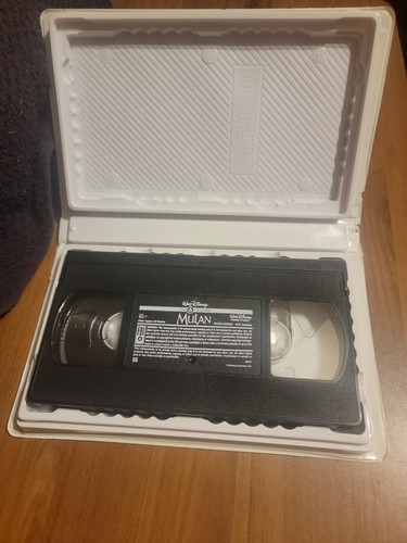 Mulan ✨RARE Gold classic Collectors Edition ✨ - VHS #19697 - In Good Condition. - Picture 7 of 13