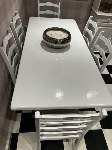 Stunning Dining Table & 6 Chairs. Solid Wood/White Gloss. West Yorkshire. - Picture 9 of 11