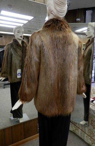 Natural Rust Long Hair Beaver Fur 29” Jacket, size 4-6 - Picture 5 of 9