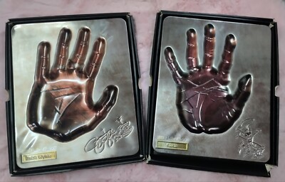 手形 The Master Hands 2015 Young Guitar Slash & Zakk Wylde Handprint Plate The Master Hands 2015-16