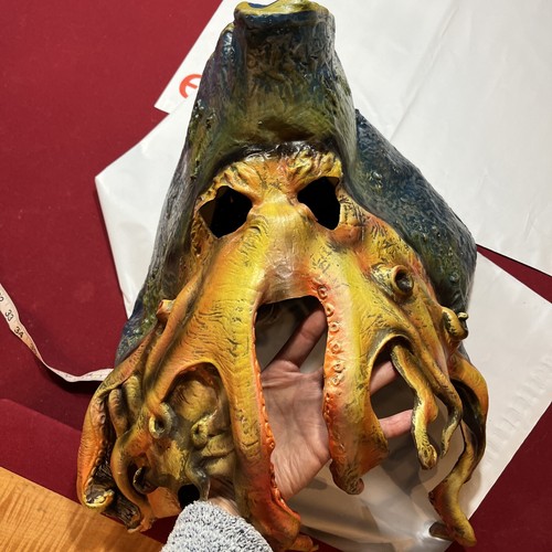 PIRATES OF Caribbean MASK DAVEY JONES Disney Disguise 2006 Tentacle FACE SCARY - Picture 15 of 19
